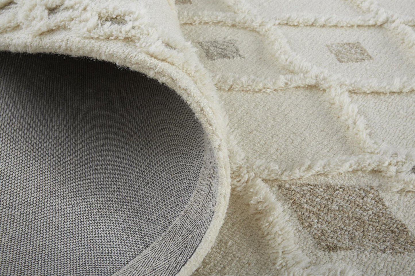 Hand-Tufted Wool Area Rug – Geometric Ivory & Silver