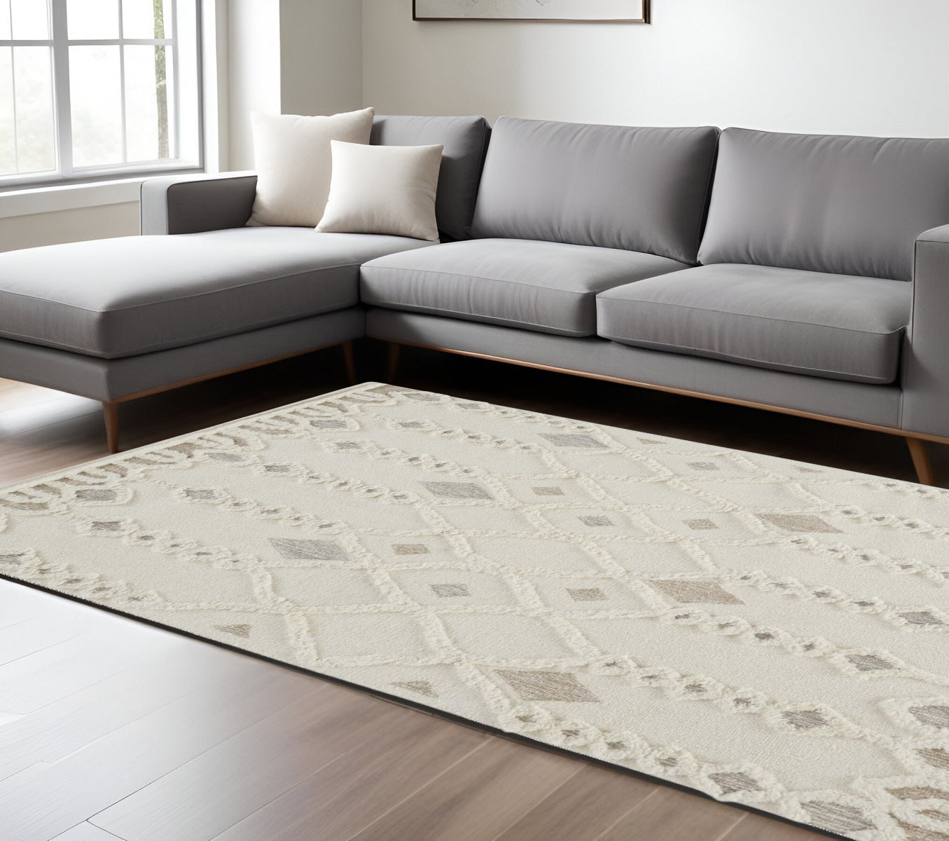 Hand-Tufted Wool Area Rug – Geometric Ivory & Silver