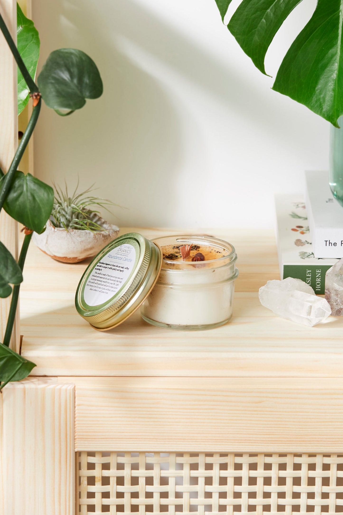Abundance Ritual Candle | Hand-Poured Soy Candle for Prosperity & Success