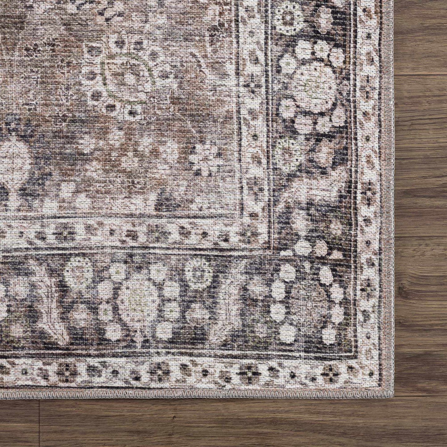 The Ganyangan Collection: Low-Pile Rug with Vintage Style
