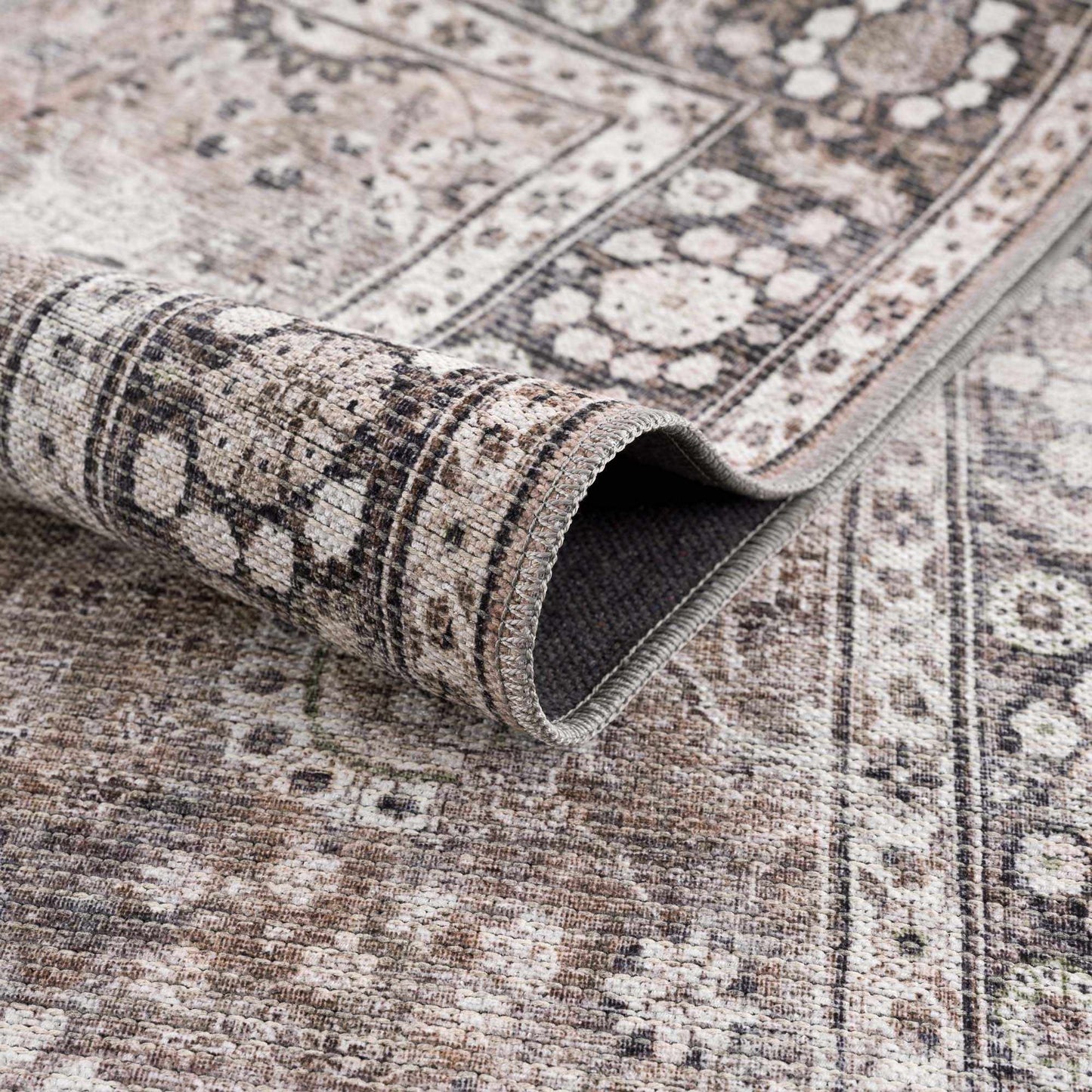 The Ganyangan Collection: Low-Pile Rug with Vintage Style