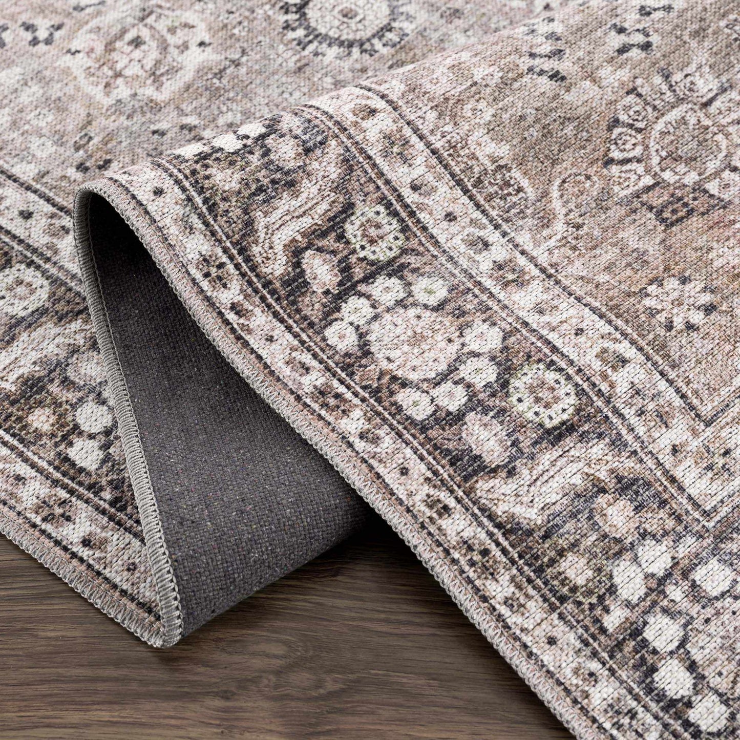 The Ganyangan Collection: Low-Pile Rug with Vintage Style
