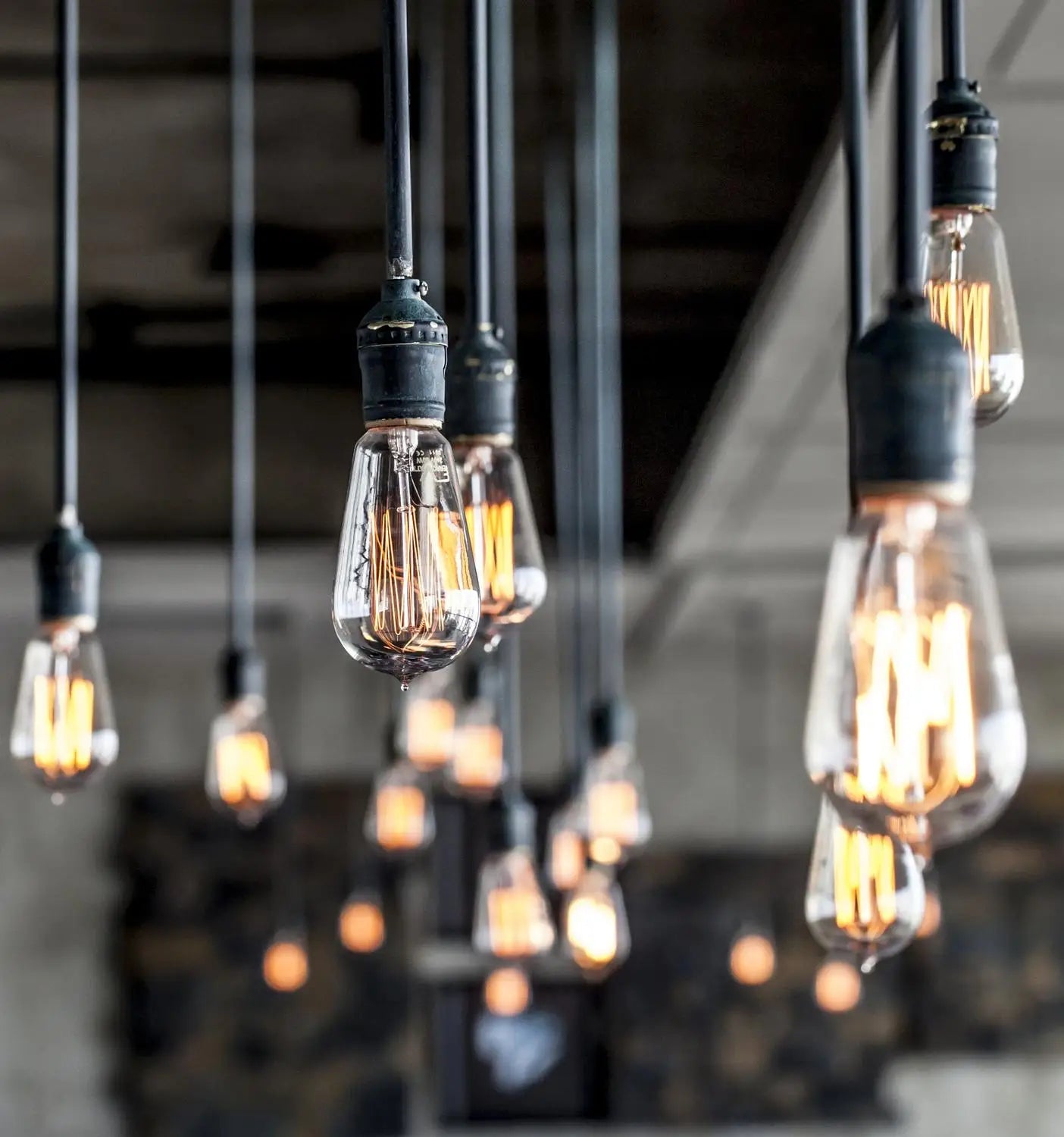 Classic E27 LED Globe Bulb - Vintage Style Warm White Bulb - 10,000-Hour Life Edison Bulb