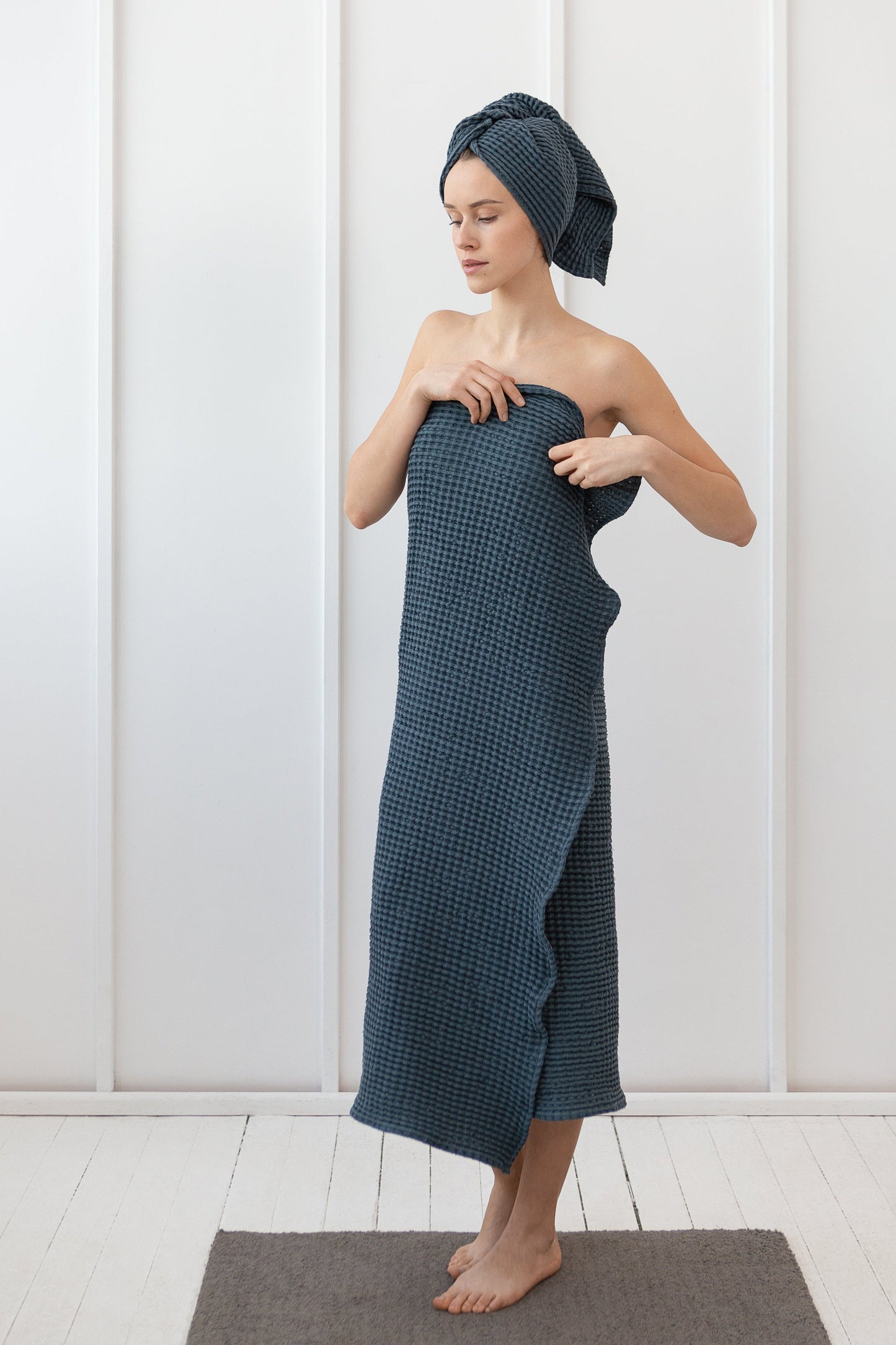 Linen Cotton Waffle Towel | Soft & Absorbent in Asphalt Grey