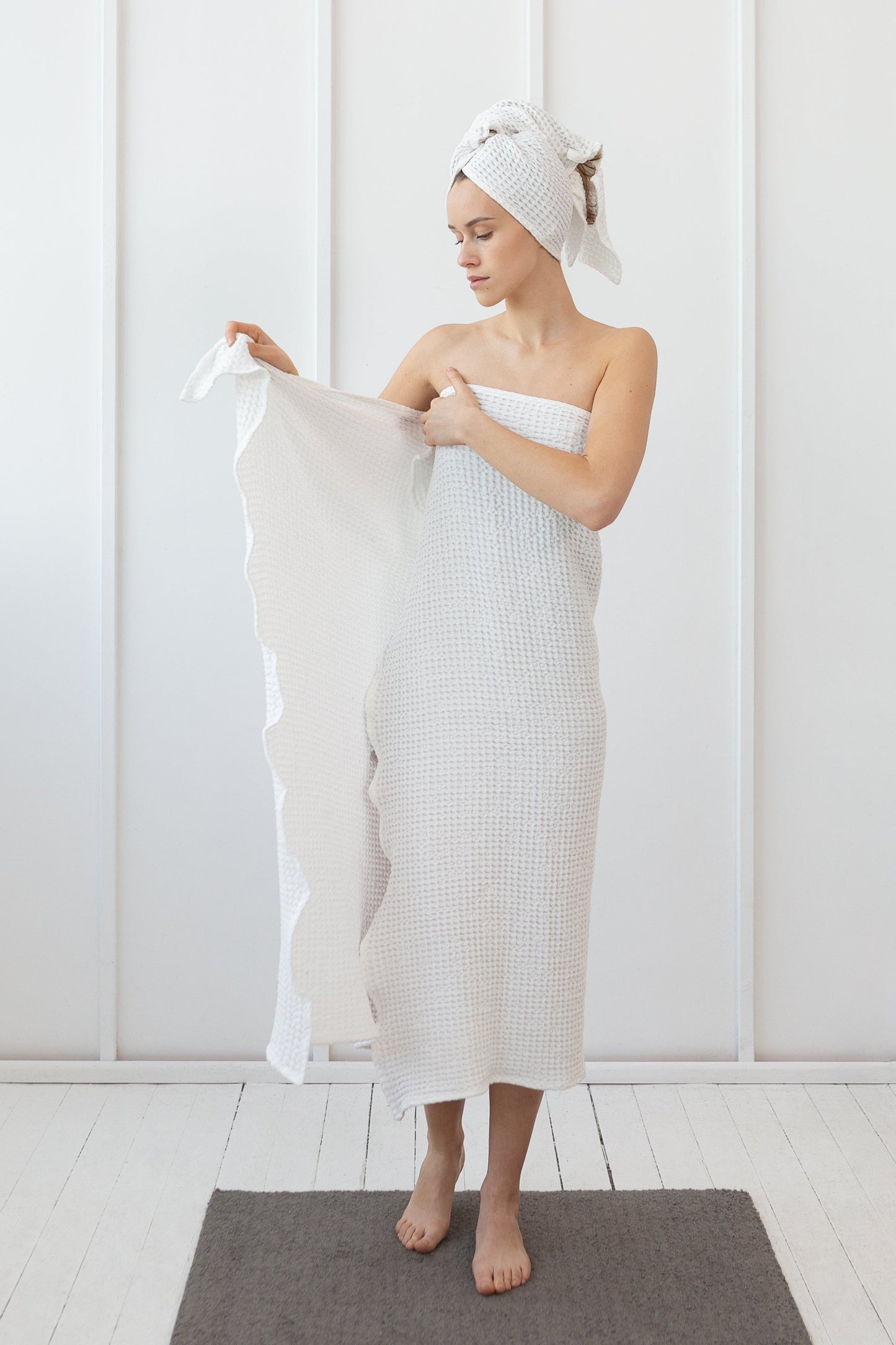 Linen Cotton Waffle Towel | Soft & Absorbent in Asphalt Grey