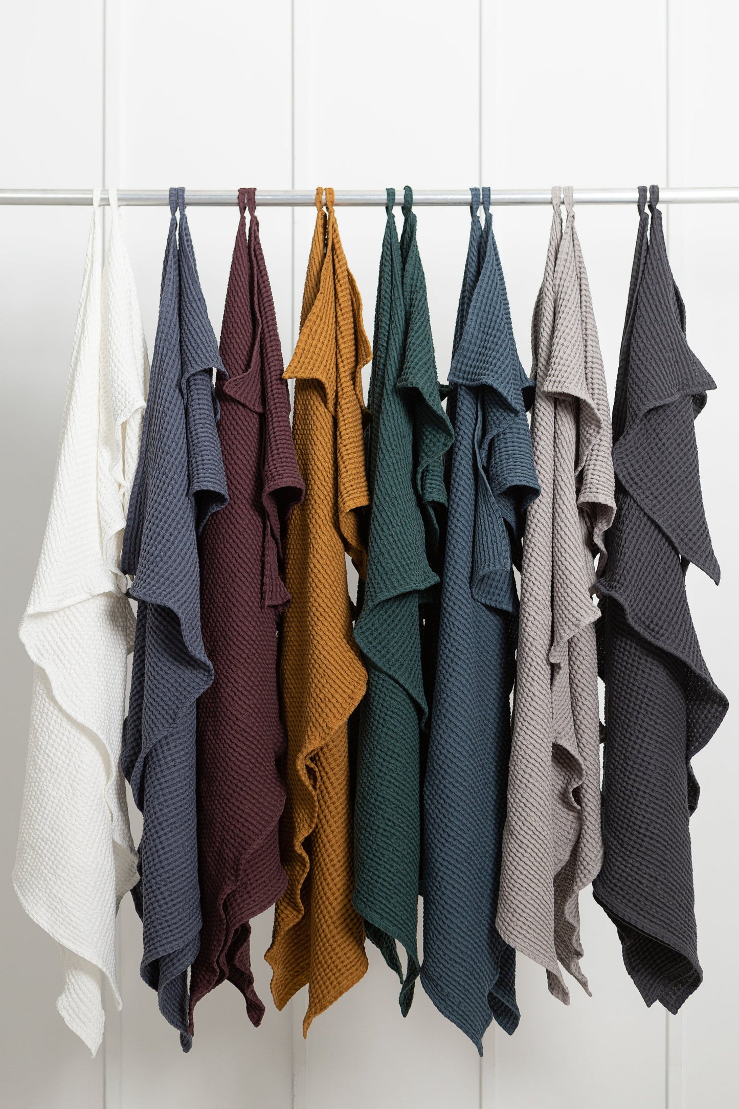 Linen Cotton Waffle Towel | Soft & Absorbent in Asphalt Grey