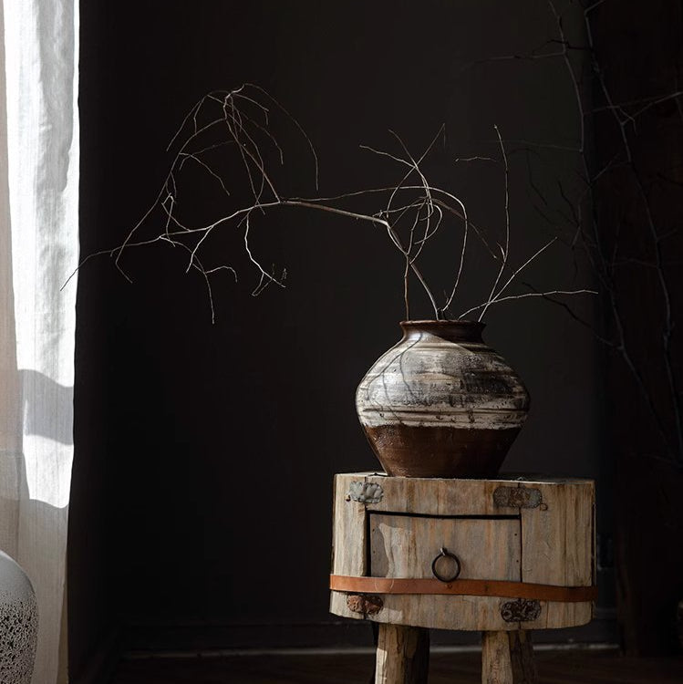 Wabi-Sabi Terracotta Planter – Dark Gray Ceramic Jar