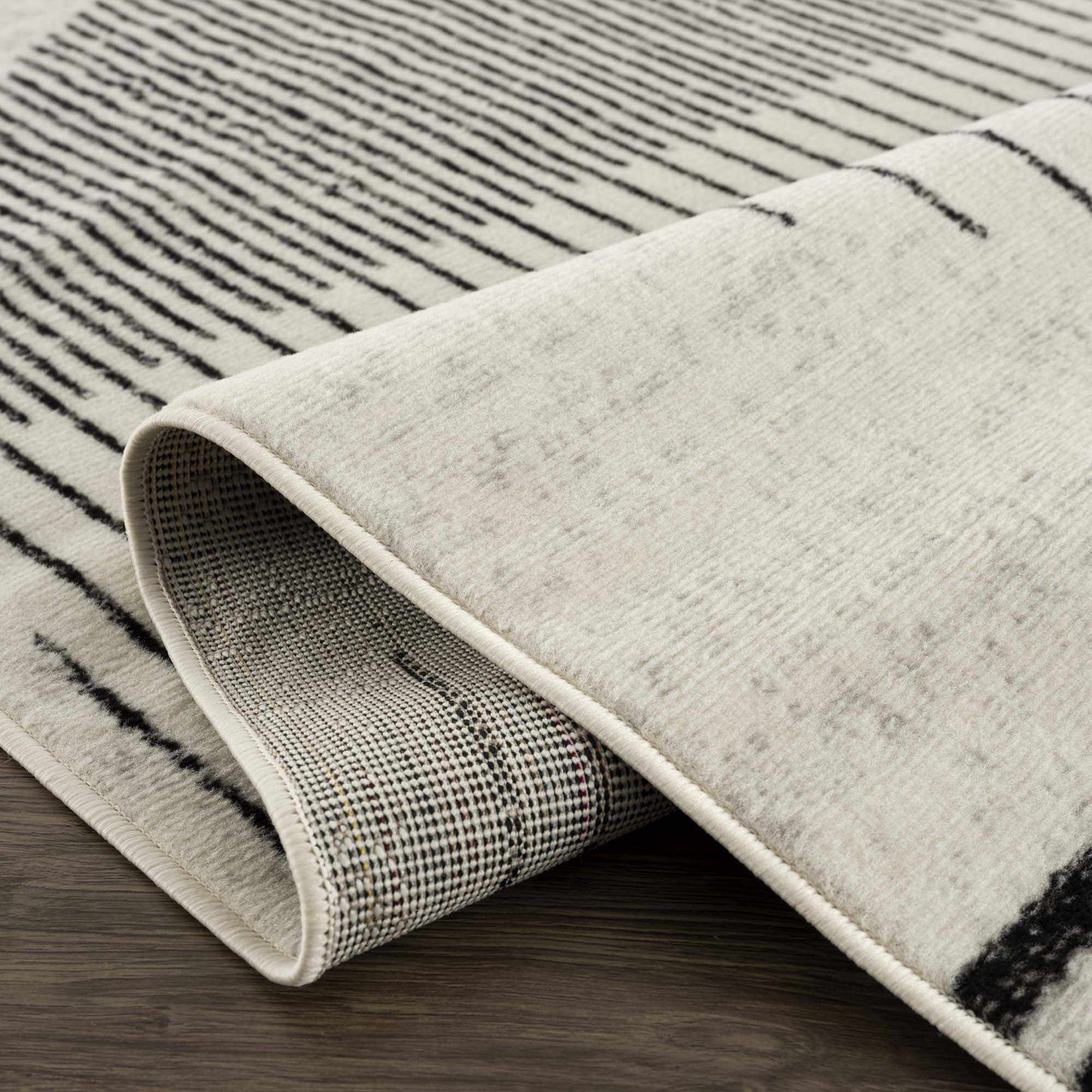 Hauteloom Angus Collection Non-Shedding Medium Pile Rug