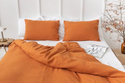 Duvet Cover with Coconut Buttons