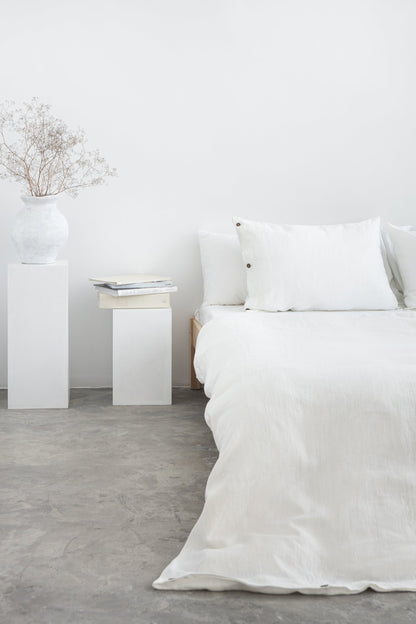 Duvet Cover with Coconut Buttons