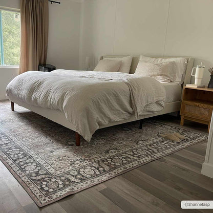 The Ganyangan Collection: Low-Pile Rug with Vintage Style