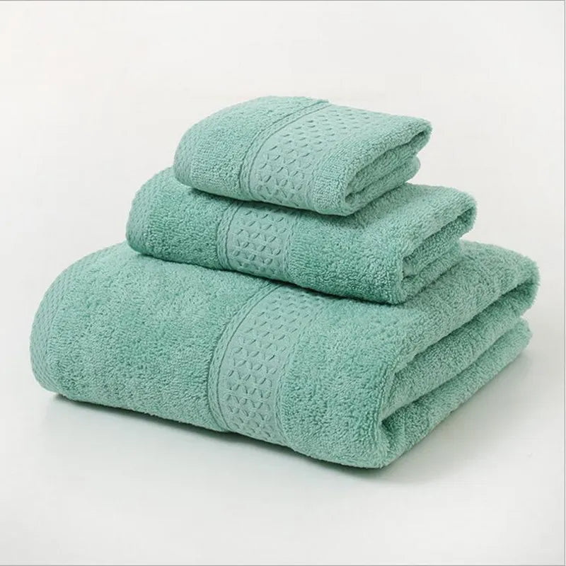 Super Absorbent Cotton Bath Towel — Lightweight & Quick Dry