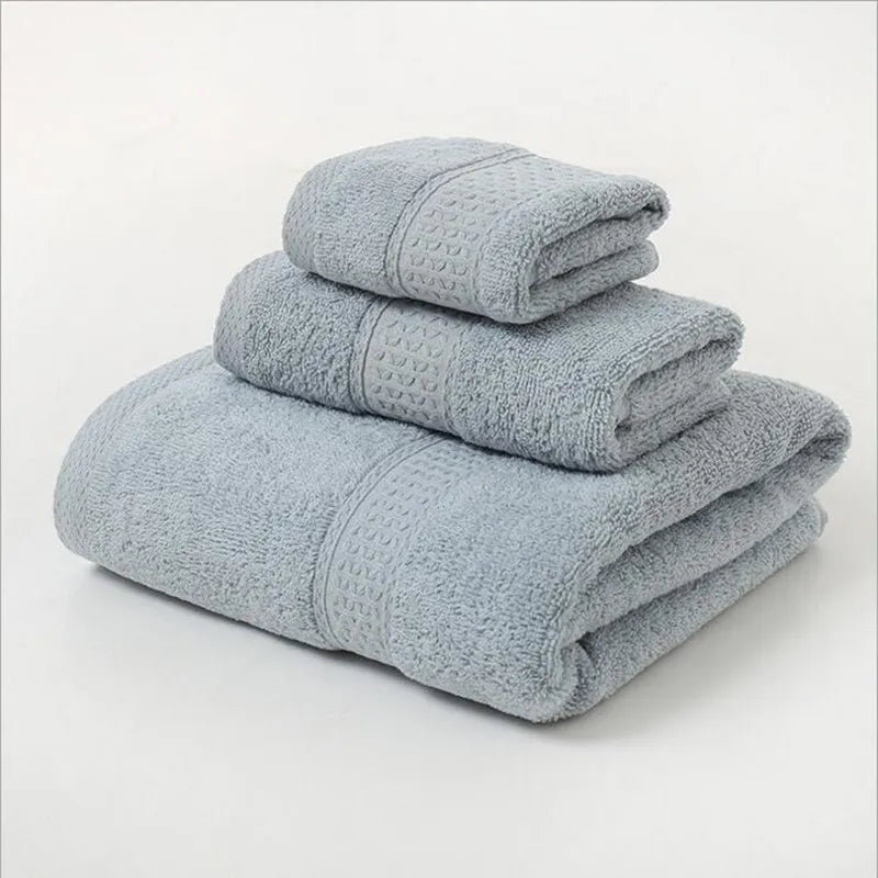 Super Absorbent Cotton Bath Towel — Lightweight & Quick Dry