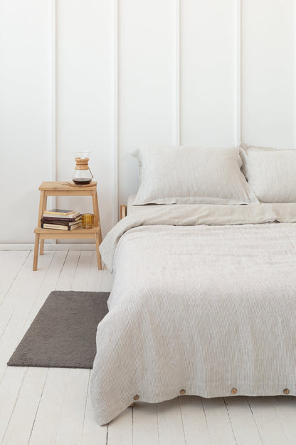 Reversible Linen Bedding Set – Natural Light & Striped Beige, Coconut Button Closure