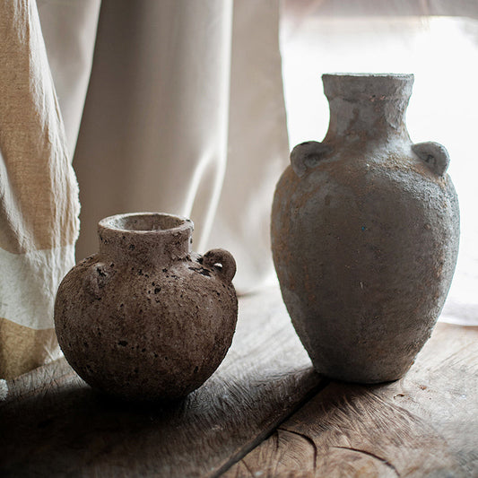 Rustic pottery vase for dried flowers – terracotta material
