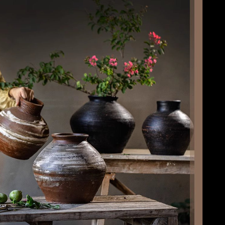 Japanese-inspired terracotta-concrete jar for succulents or decor
