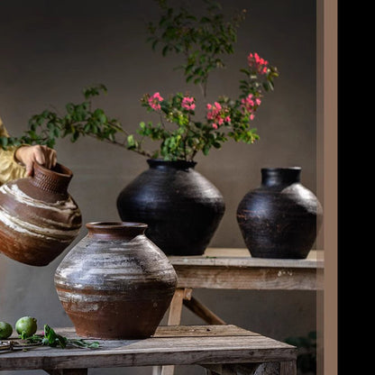 Japanese-inspired terracotta-concrete jar for succulents or decor