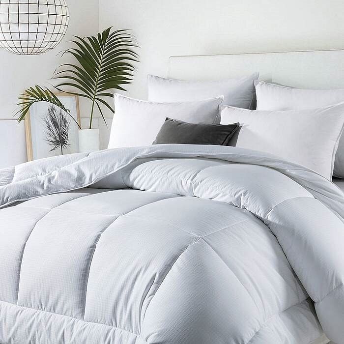 All Seasons Soft Down Alternative Comforter - Hypoallergenic & Machine Washable