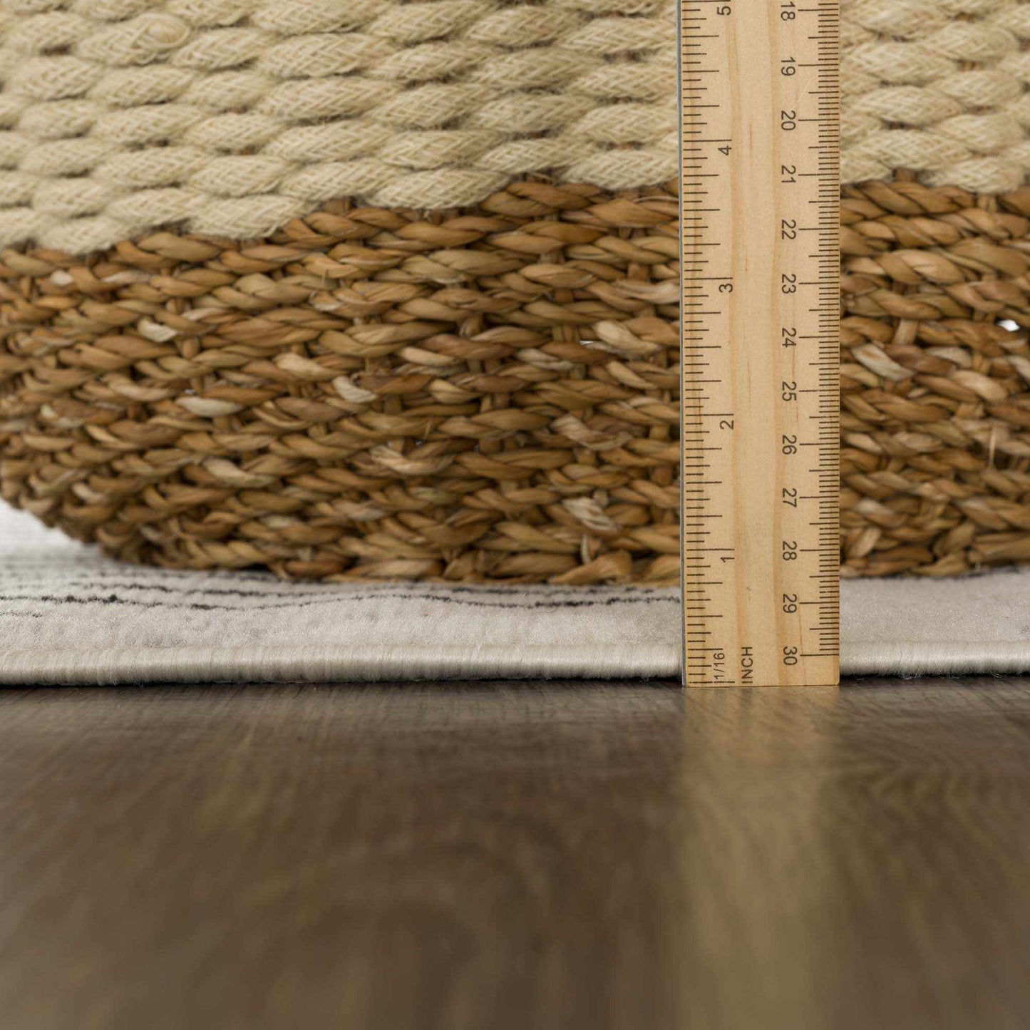 Hauteloom Angus Collection Non-Shedding Medium Pile Rug