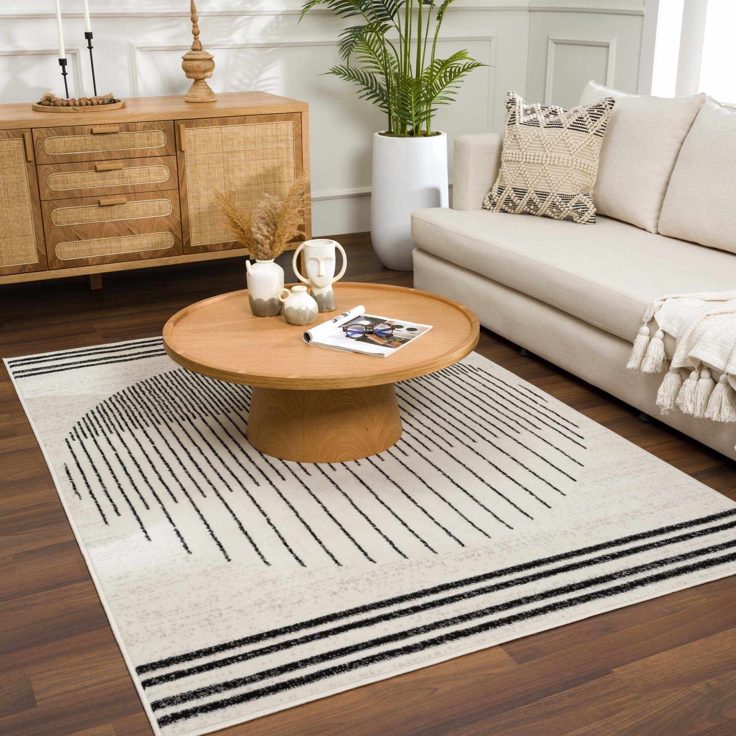Hauteloom Angus Collection Non-Shedding Medium Pile Rug