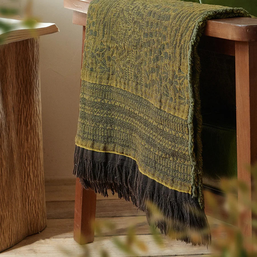 Vintage Jacquard Cotton Throw Blanket with Tassel Fringe