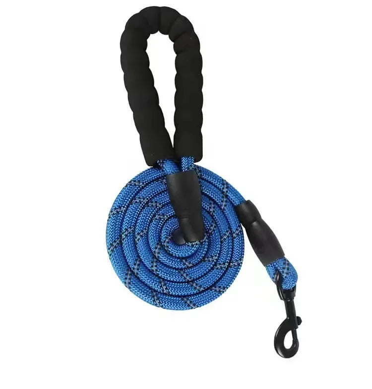 Heavy Duty Nylon Dog Leash — Anti-Tangle & Comfortable Grip