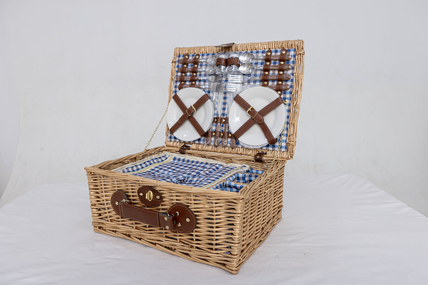 Wicker Picnic Basket Set for Four: Gingham Liner, Willow Hamper