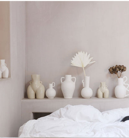 Timeless decorative pottery vase – the perfect home accent piece